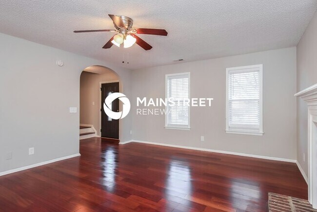 Building Photo - 4 Bedroom Pet-Friendly Home in Raleigh, NC with Main Street Renewal