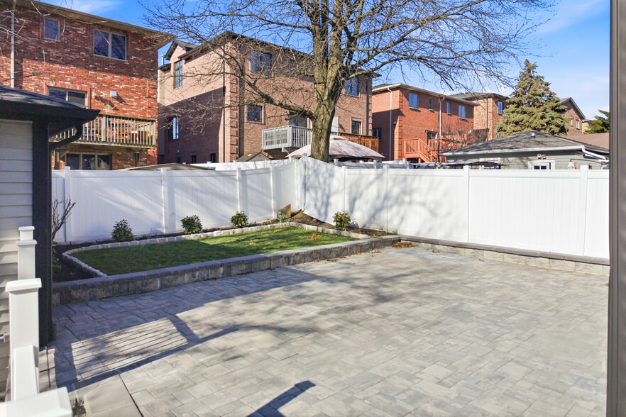 Building Photo - 54 Lawton Ave