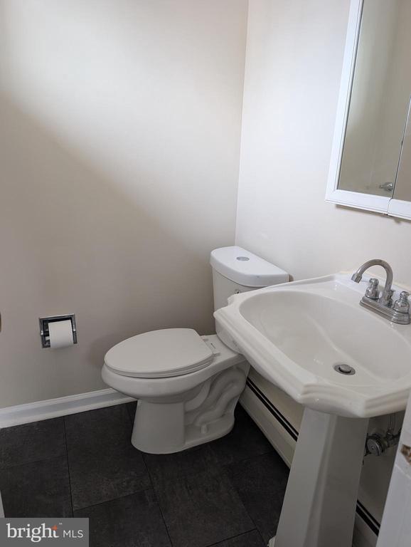 Building Photo - 5711 Berwyn Rd