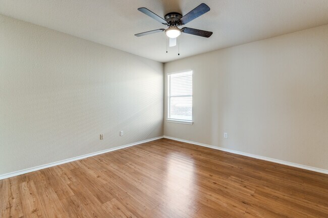 Building Photo - 361 Prickly Pear Dr