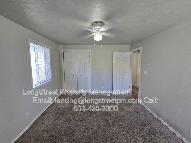 Building Photo - 355 SW 10th St