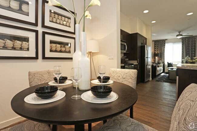 Dining Area - Redstone at SanTan Village