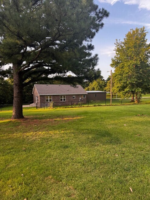 Building Photo - 13505 SE 74th St
