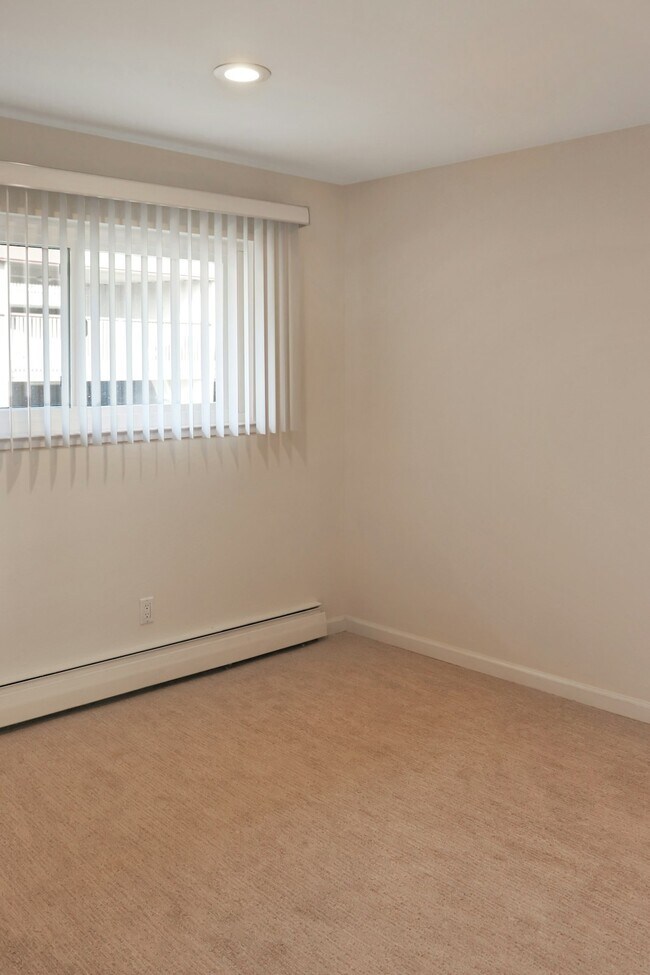 Building Photo - 99 Marinero Cir