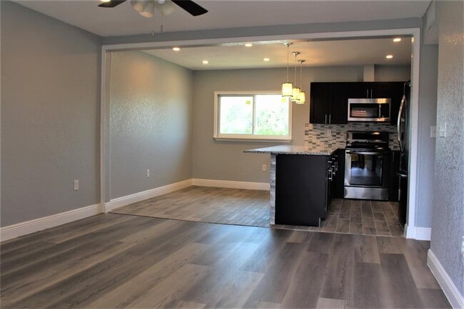 Building Photo - 794 Ridenhour Cir