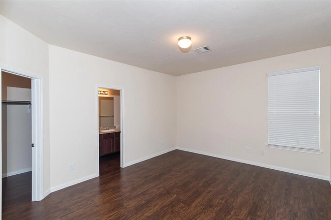 Building Photo - 9722 Cira Court