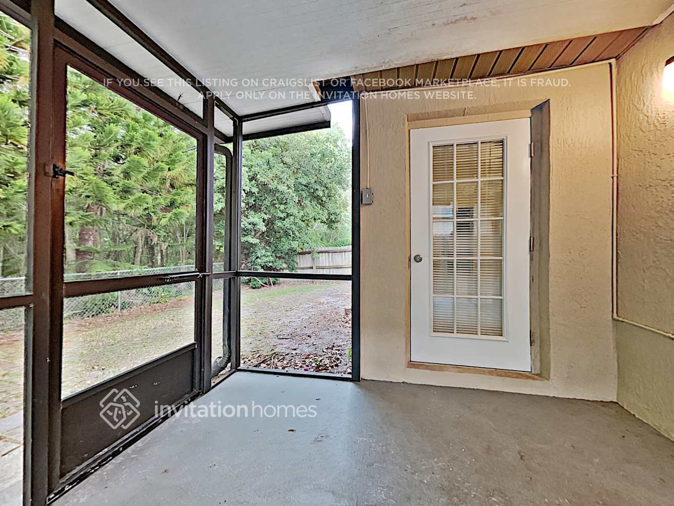 Building Photo - 13835 Valleybrooke Ln