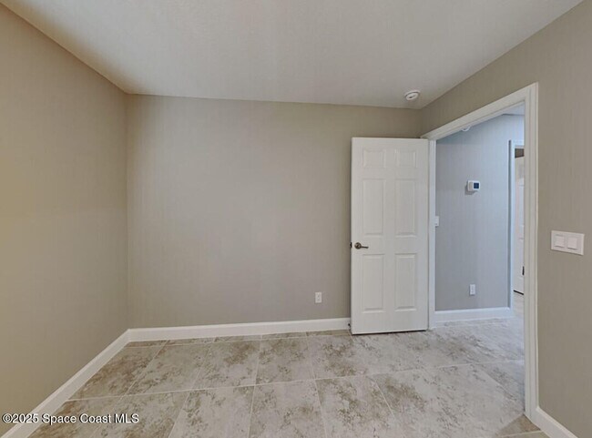 Building Photo - 2702 Hester Ave SE