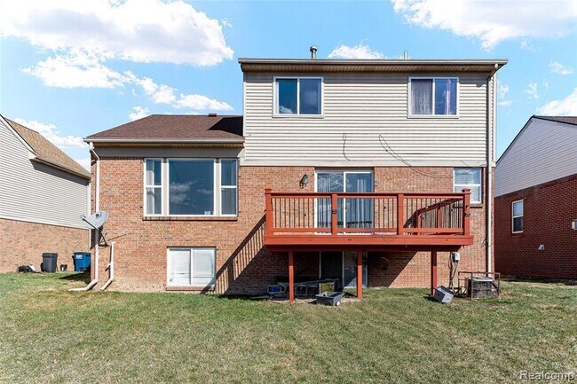 Building Photo - 30575 Hogan Ln