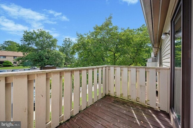 Building Photo - 206 Hickory Ct