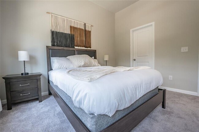 Building Photo - 454 Burgundy Terrace SE