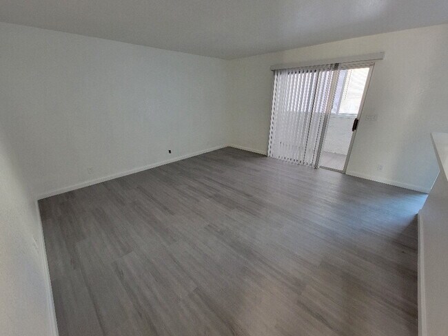 Building Photo - "Discover Comfort and Convenience: Spacious 2-Bed, 2-Bath Apartment in Las Vegas!"