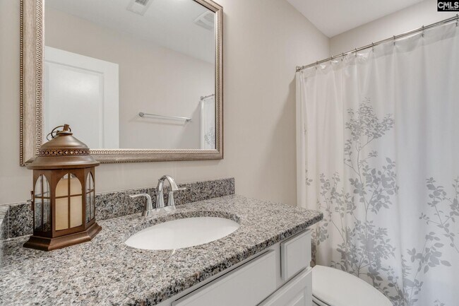 Building Photo - 1453 Ardennes Dr