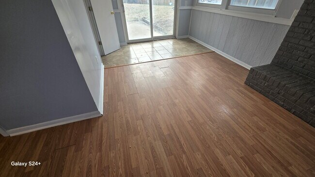 Building Photo - 5515 Dollar Hide S Dr