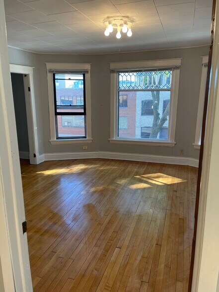 Building Photo - 110 S Blair St