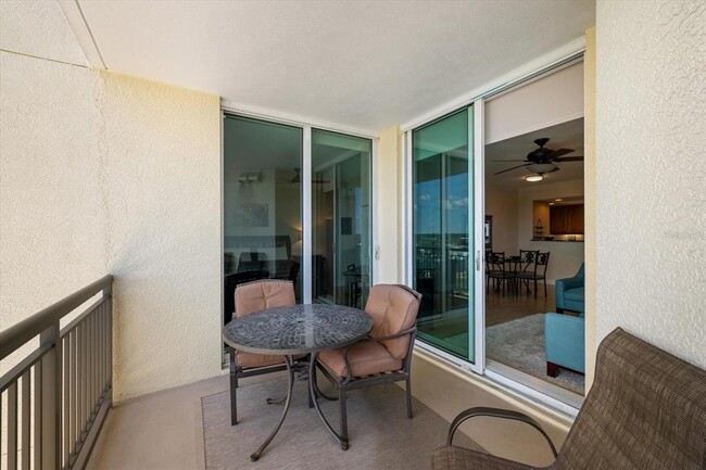 Building Photo - 800 N Tamiami Trl