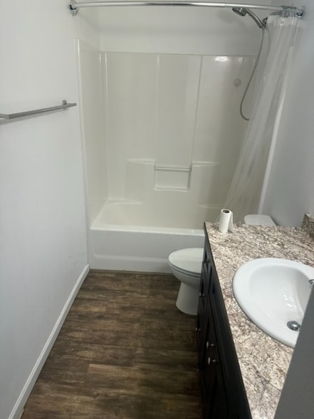 Building Photo - 4738 Adirondack Cir