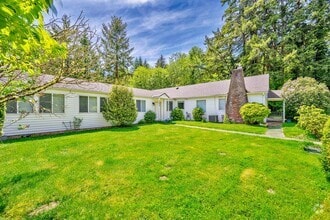 Building Photo - Bothell Rambler