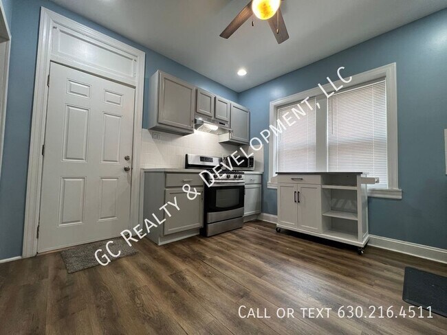 Building Photo - 4155 N Marmora Ave