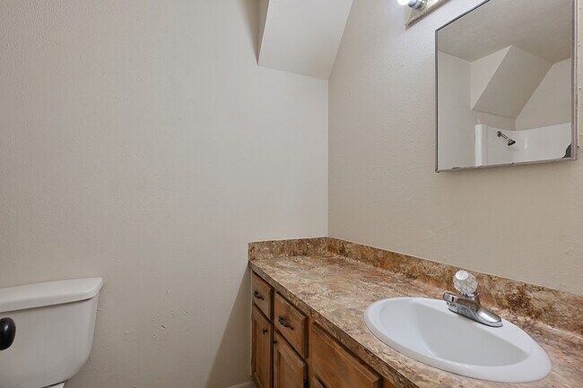 Building Photo - 3214 Heatherwood Dr