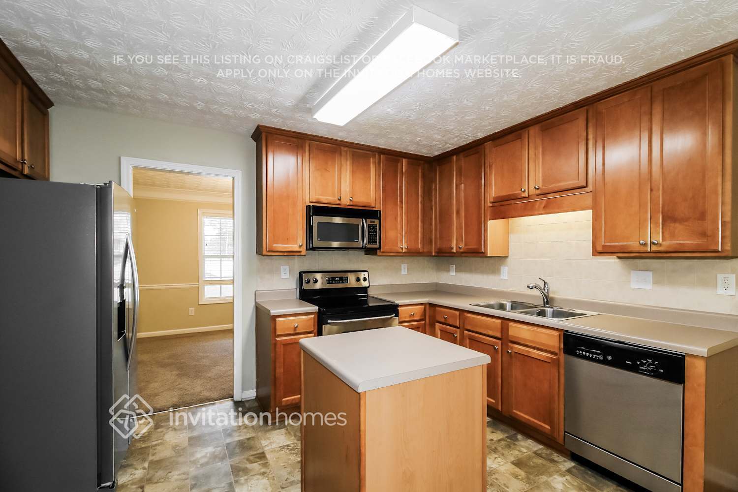 Building Photo - 1521 River Song Way