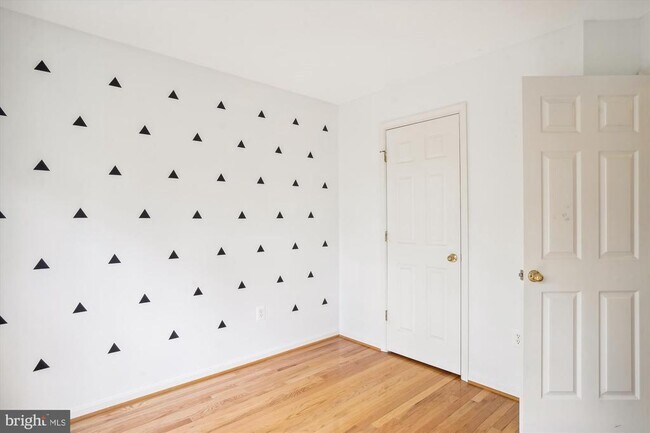 Building Photo - 152 Fieldstone Ct