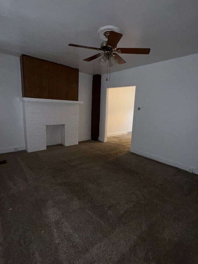 Building Photo - 105 Court St