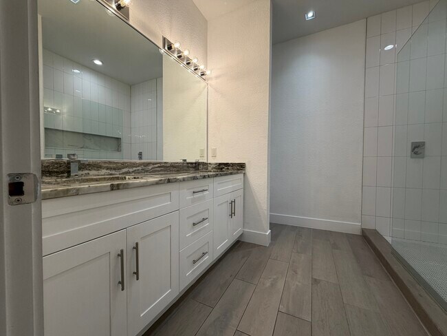 Building Photo - 329 Bella Sol Way