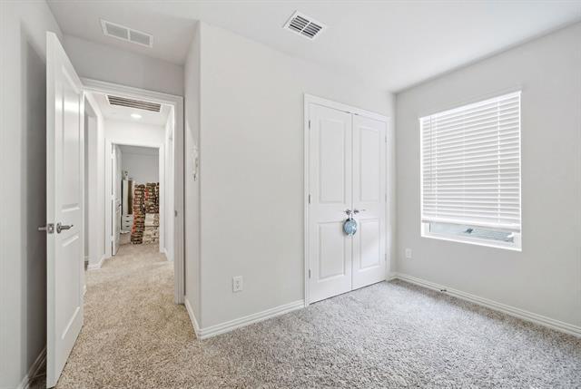 Building Photo - 224 Monarch Wy