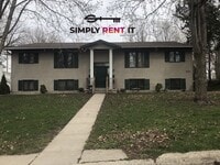 Building Photo - 2 Bedroom With Off-Street Parking in Nevada, IA