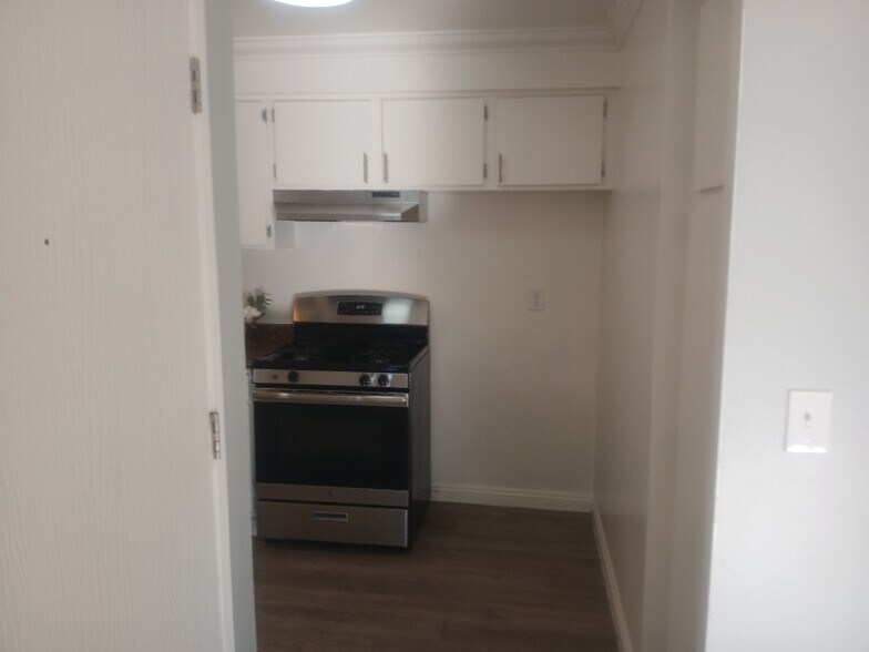 Building Photo - 27273 Camp Plenty Rd