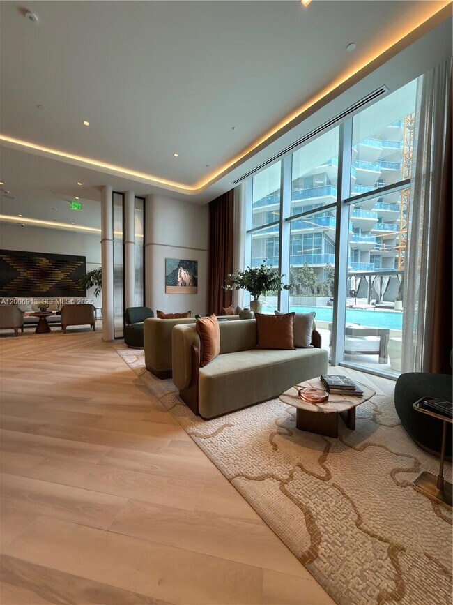 Building Photo - 77 SE 5th St