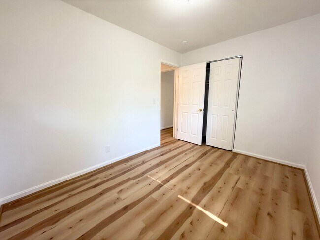 Building Photo - Cozy 3-Bedroom Home with Fenced Yard & Flexible Space – Cincinnati, OH