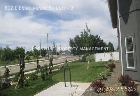 Building Photo - 812 E Ensolarado St