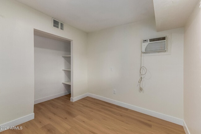 Building Photo - 2013 W San Juan Ave