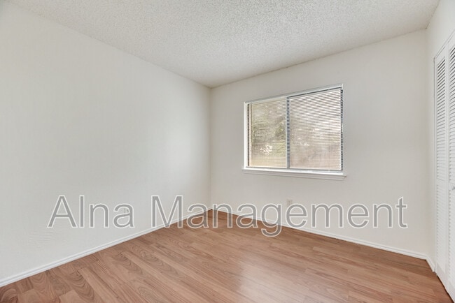 Building Photo - 7713 Rice Dr