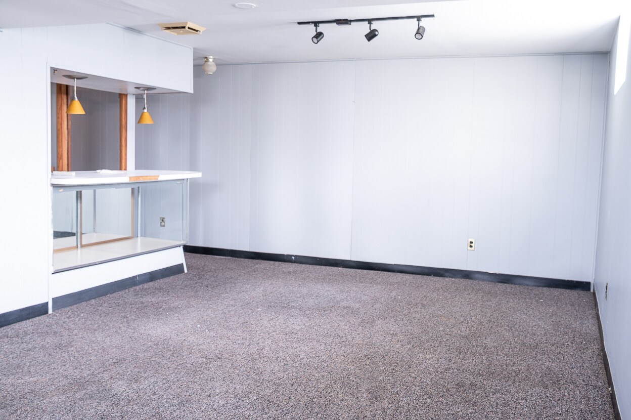 Building Photo - 10737 Silverbrook Dr