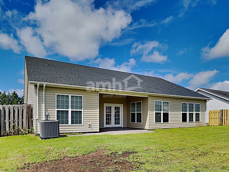 Building Photo - 161 Willow Point Cir