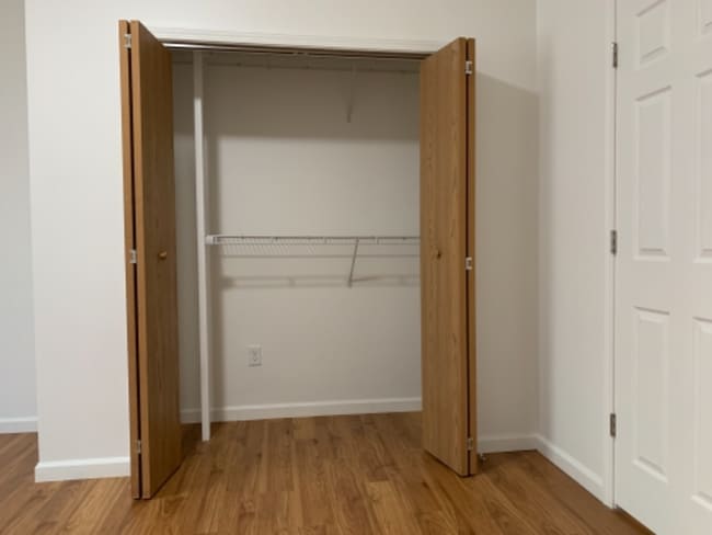 Building Photo - 414 8th St