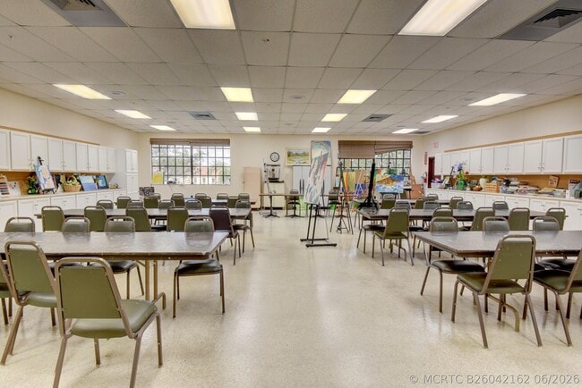 Building Photo - 4049 Wolverton C
