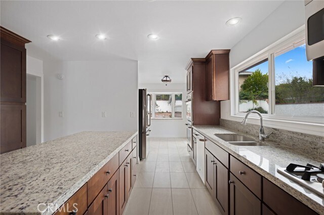 Building Photo - 1300 Antigua Way