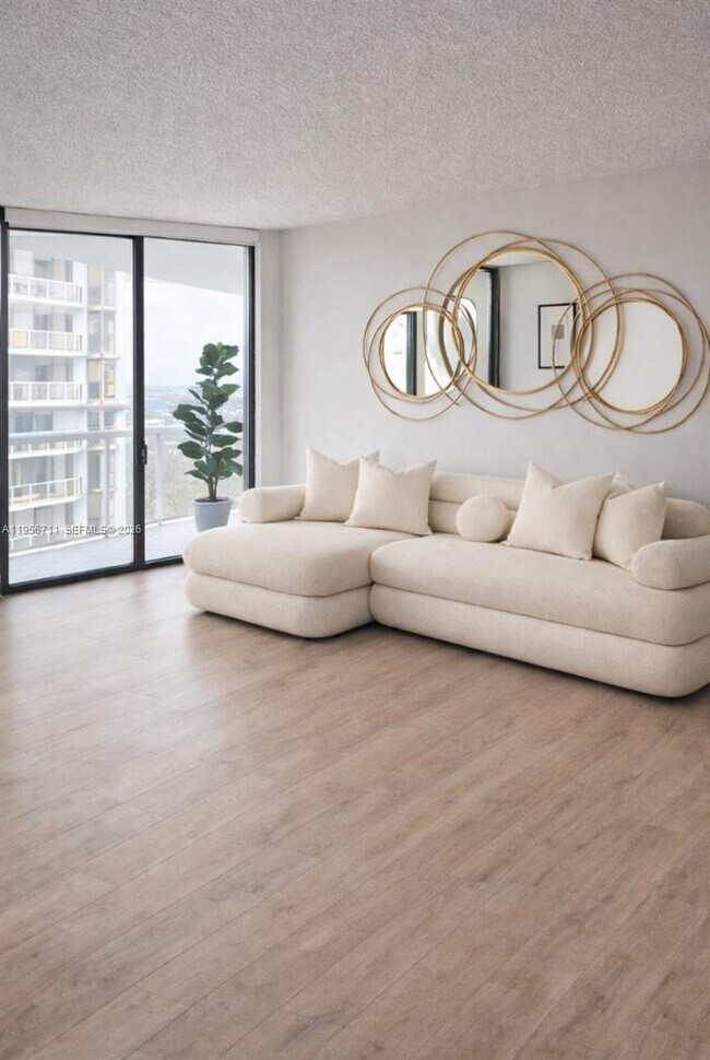 Building Photo - 3610 Yacht Club Dr