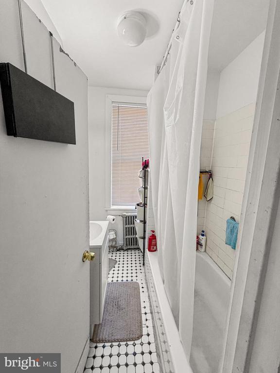 Building Photo - 413 Walnut St