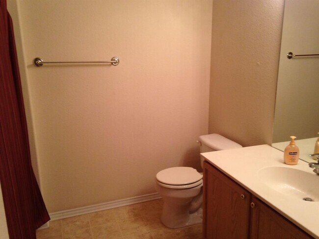 Building Photo - 106 Bowie Cir