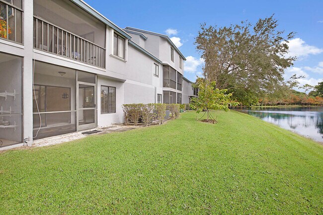 Building Photo - 505 Harbour Pointe Way