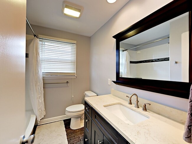 Building Photo - Beautiful East Nashville Renovated 3 Bed 1 Bath Home!