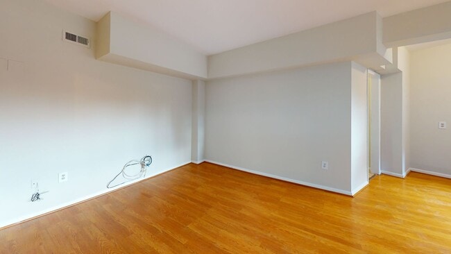 Building Photo - 3601 Wisconsin Ave NW