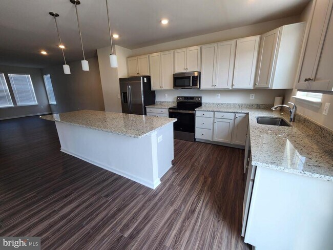 Building Photo - 152 Telluride Wy