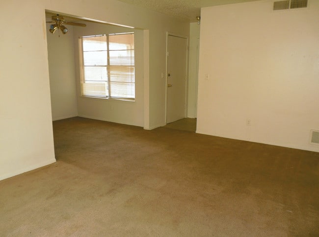 Building Photo - Auburn Lane Apartments