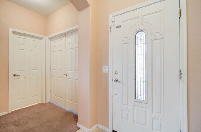 Building Photo - 5659 S 239th Dr